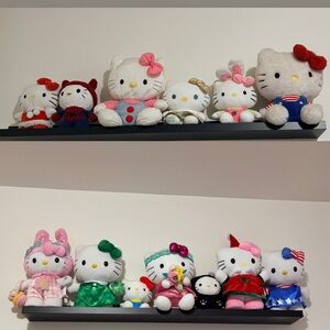 COLLECTION Hello Kitty Greeter Plush